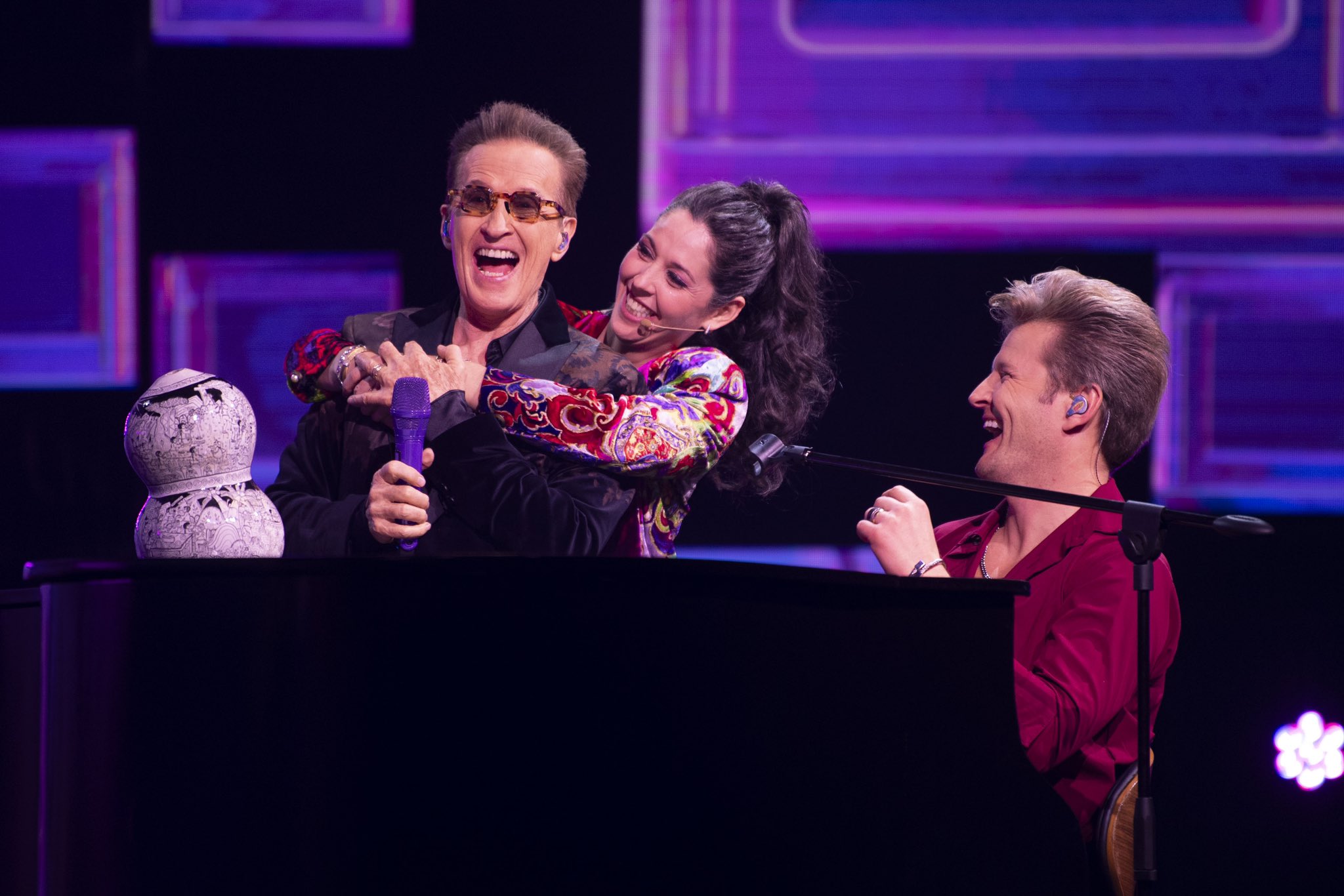 Emmanuel y sus hijos en Juego de Voces