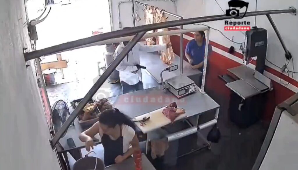 Ladrón asalta a mujeres en carnicería