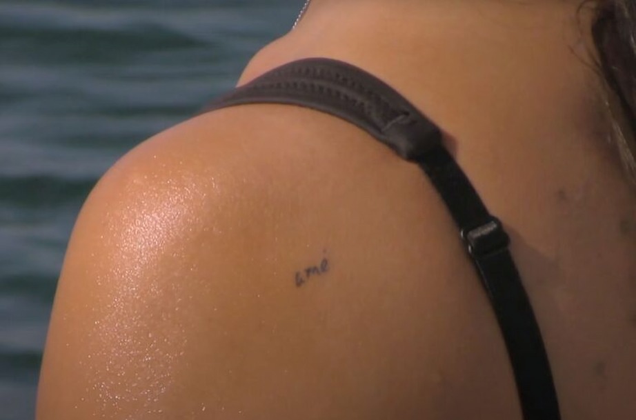 ¿Qué dice el nuevo tatuaje de Ángela Aguilar?