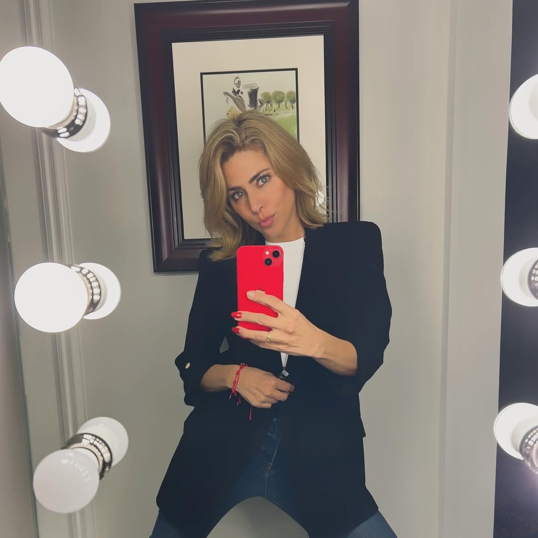 ¿Quién es Ana Carla Sinclair?