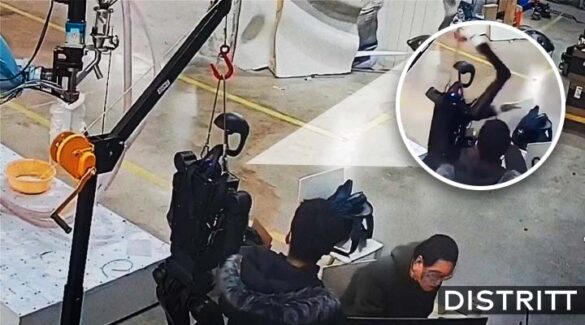 Robot intenta atacar a trabajadores durante prueba