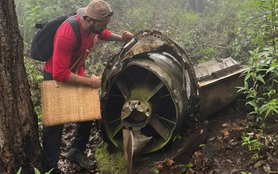 Hallan restos del avión 50 años después