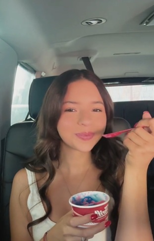 Ángela Aguilar comparte su sabor favorito de helado