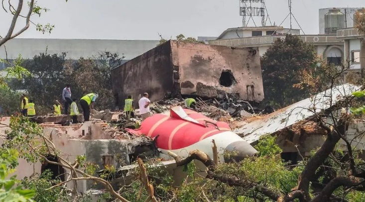 Hallan caja negra del Air India