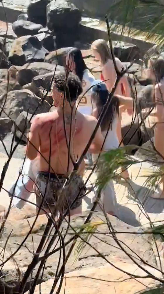 Joven en jacuzzi es arrastrado por ola gigante