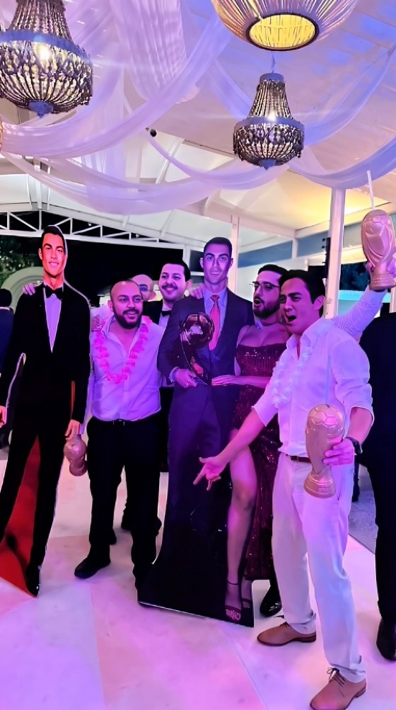 Novios sorprenden con boda de Cristiano Ronaldo