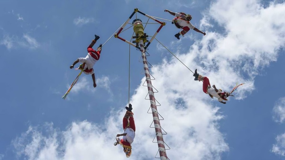 Voladores de Papantla caen en Veracruz