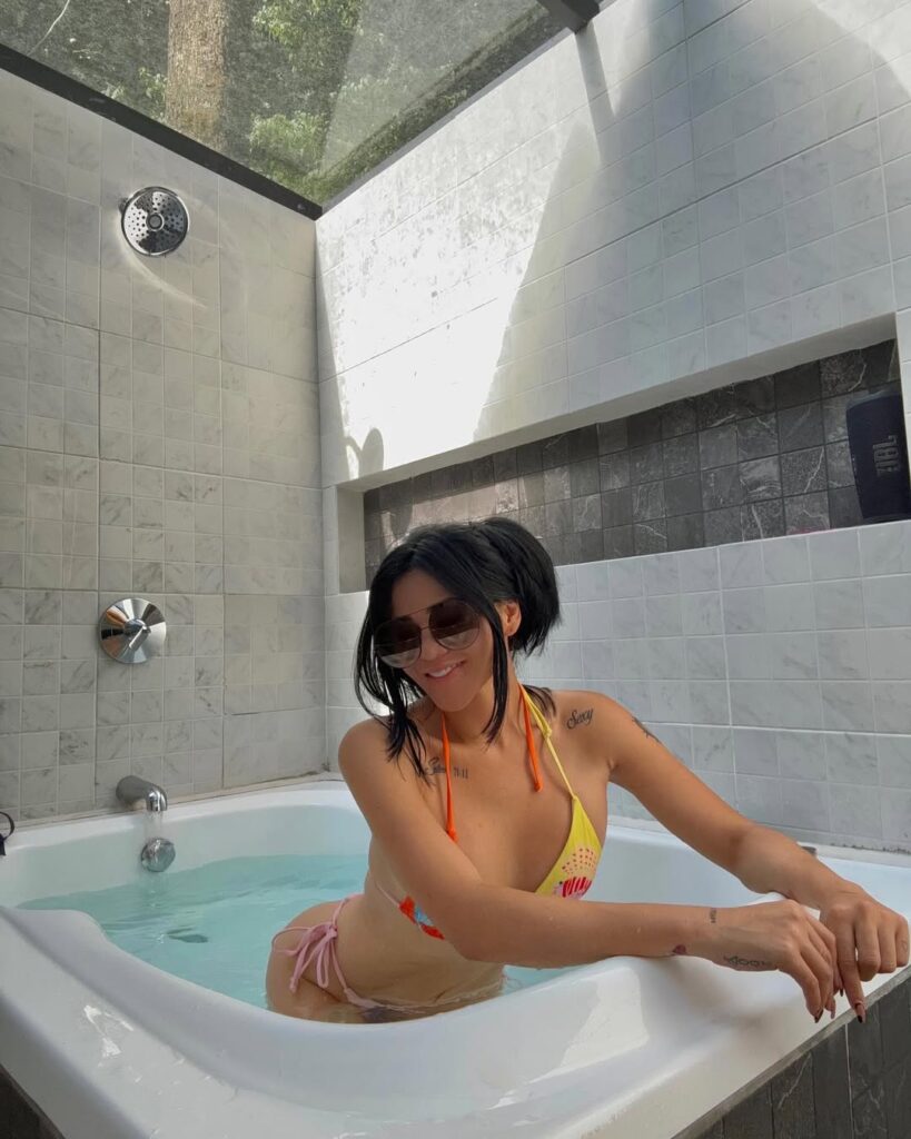 Gomita preocupa a fans por su nuevo aspecto
