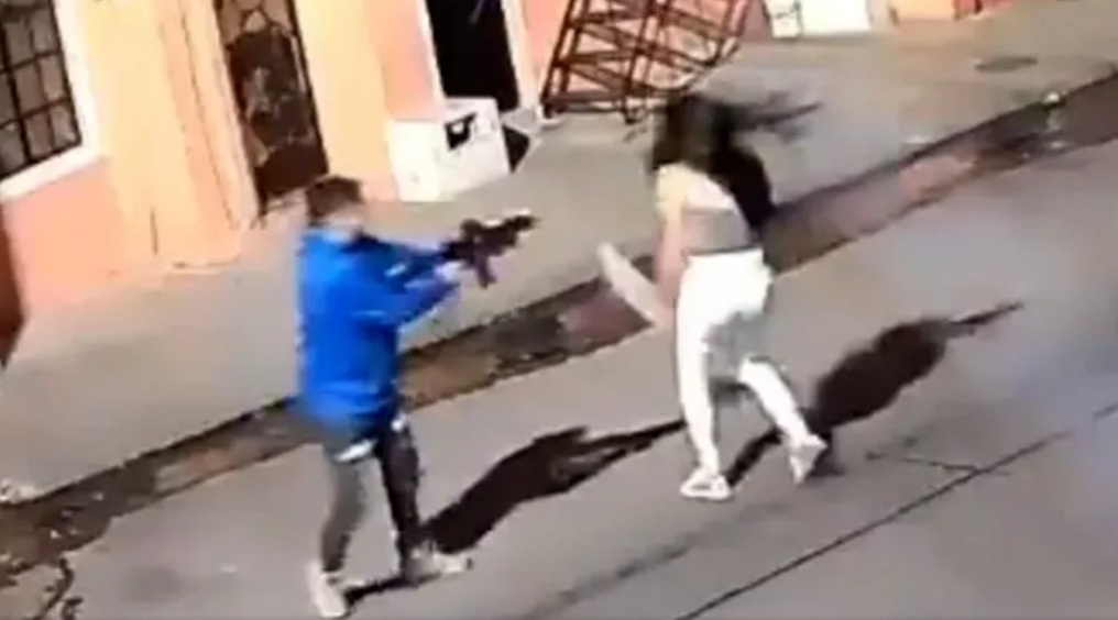 Hombre mata con fusil a Karla