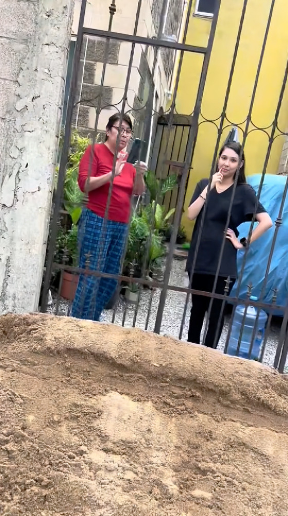 Joven regresa de Estados Unidos y encuentra su casa invadida