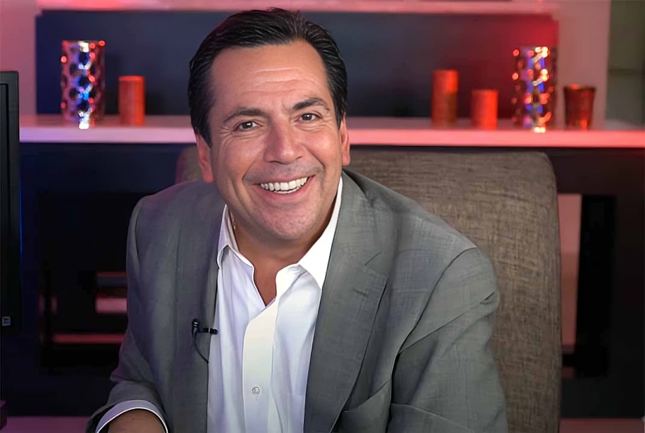 Lalo Salazar habla de su relación con Laura Flores