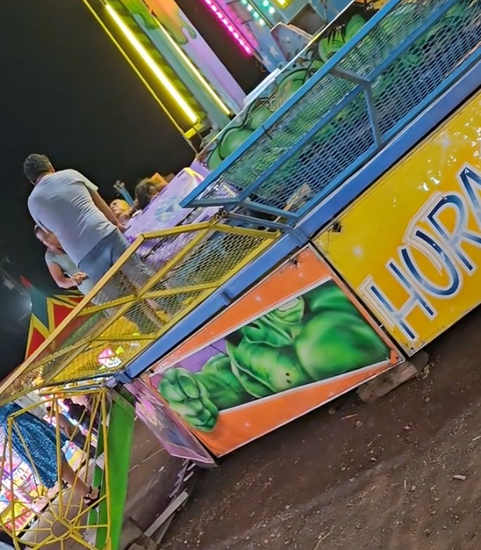Mujer halla a su esposo en la feria con su amante