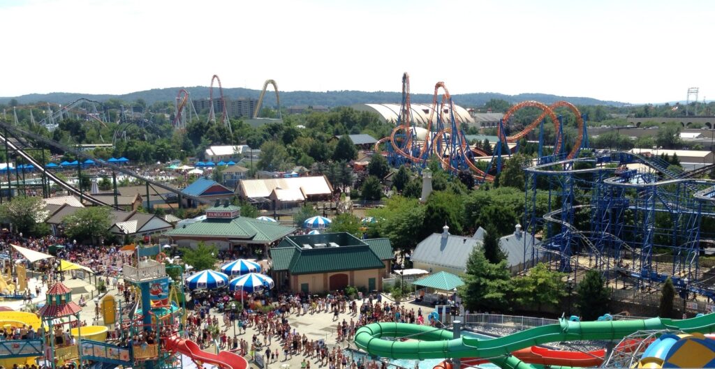 Rescatan a niño periddo de parque de atracciones en Pensilvania