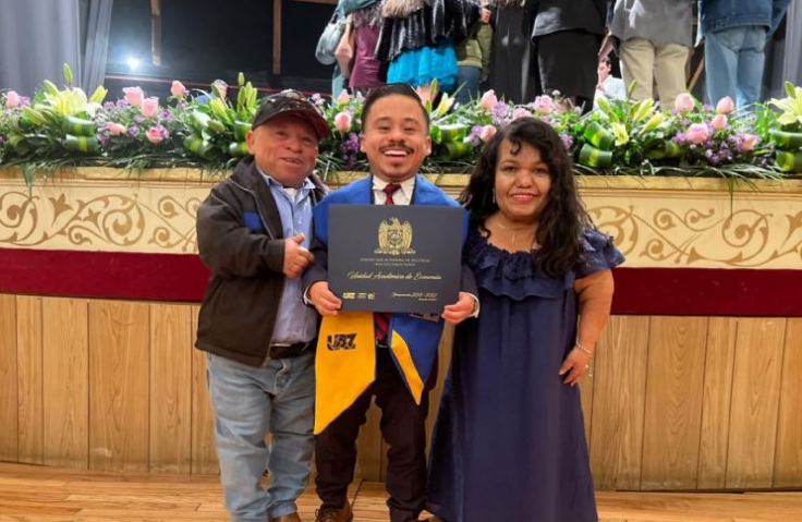 Abelito y la historia de su familia