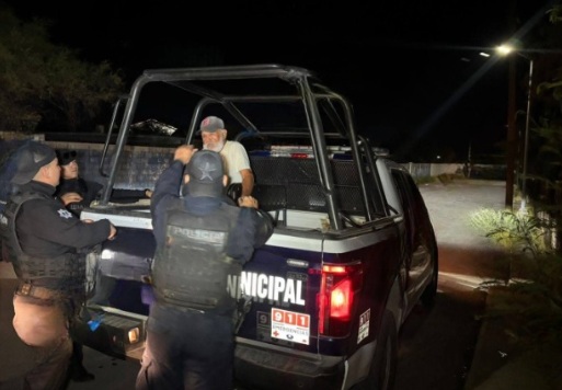 Detienen a abuelito por salir de bar sin pagar