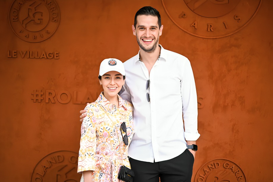 Adrián Marcelo asegura que tiene problemas con su esposa