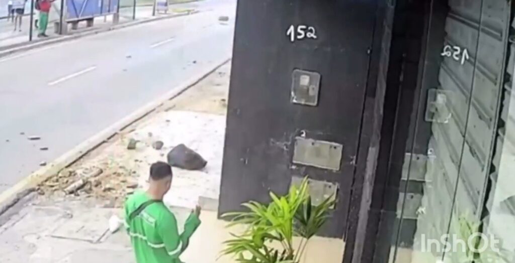 Hombre se salva de ser atropellado en Brasil