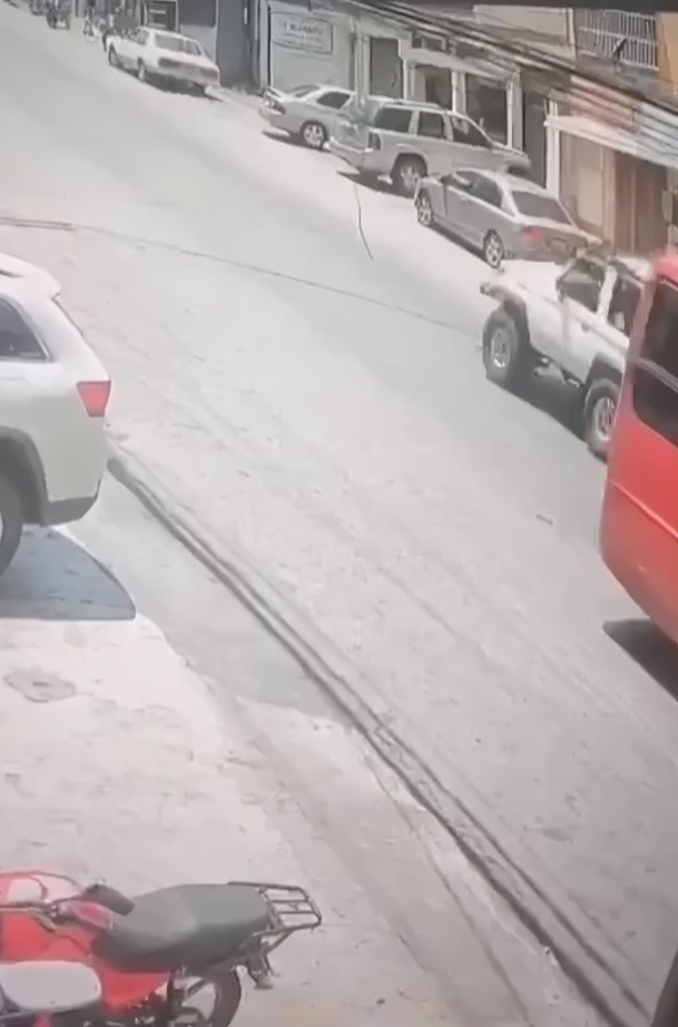 Caracas. Quinceañera muere atropellada por camioneta 4x4