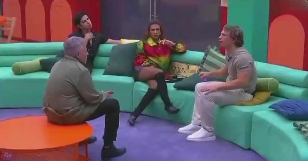 Redes acusan a Cuarto Noche por hacer complot