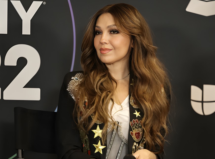 Acusan a Thalía de alterar su rostro en fotografías