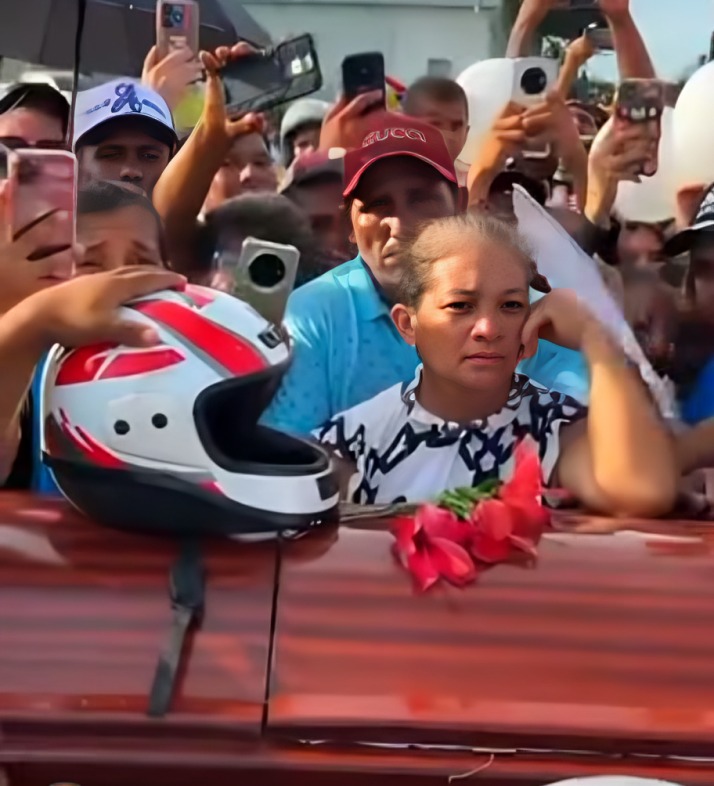 Familiares despiden a Stefany Richelli