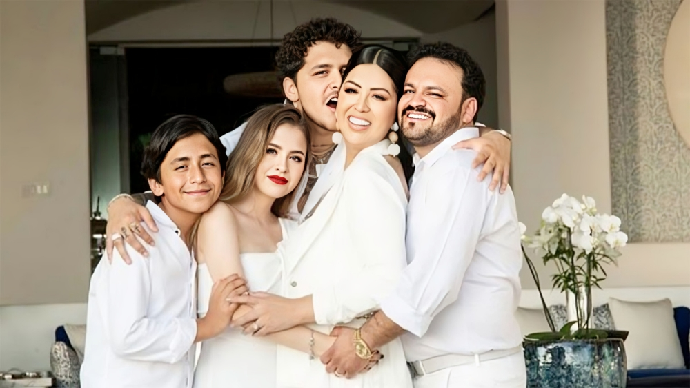 ¿Los papás de Nodal no quieren a Ángela Aguilar?