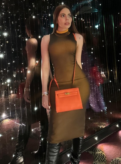 Acusan a modelo mexicana de matar a narco