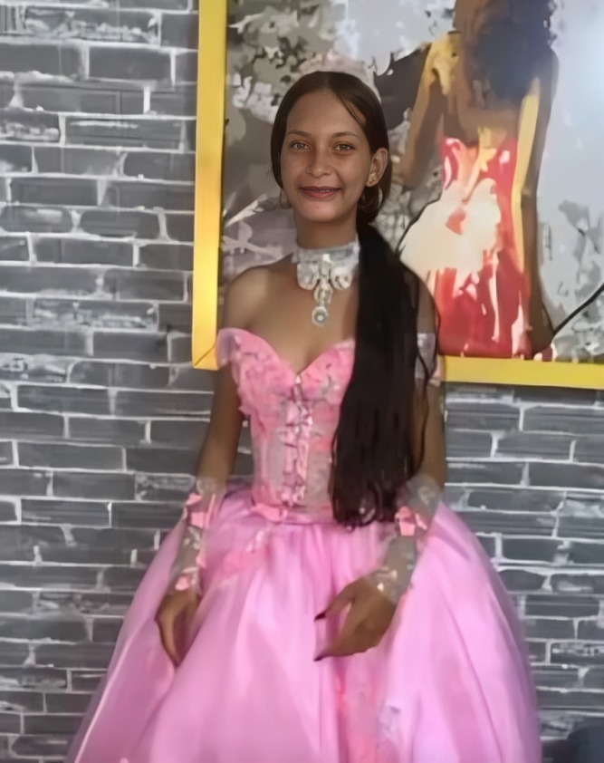 Quinceañera repartía invitaciones ante de accidente vial