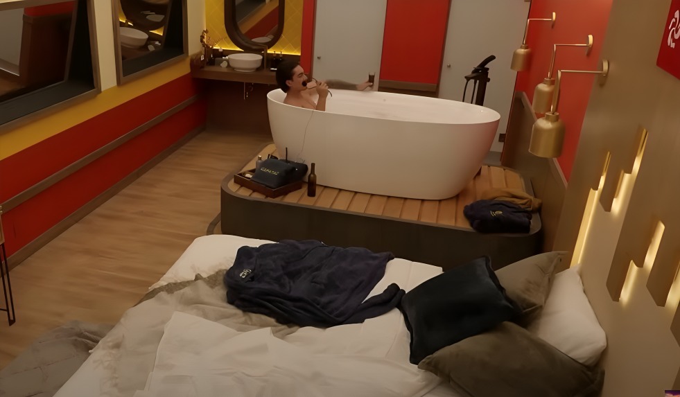 Sergio Mayer Mori impacta en La Granja VIP al mostrarse sin ropa 