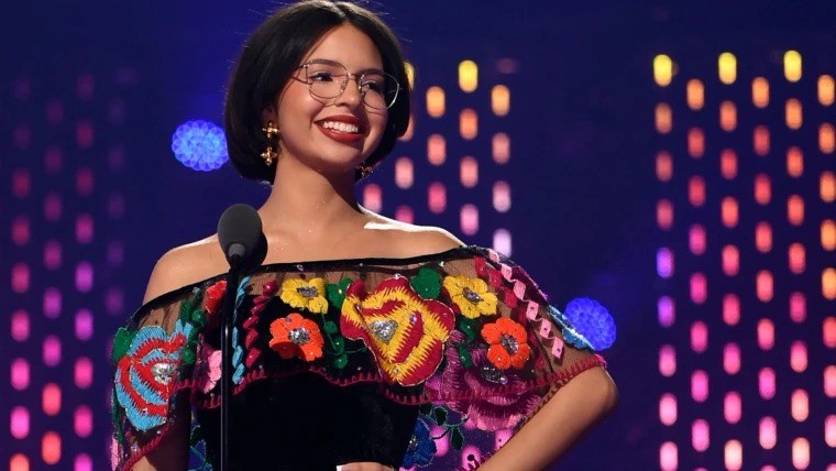 Angela Aguilar remata boletos de gira por EU
