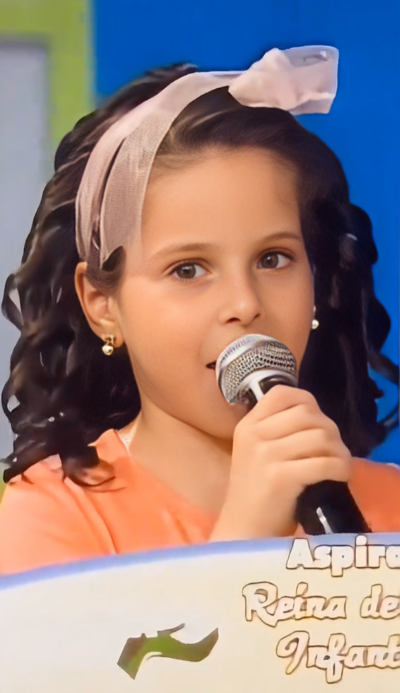Así lucía Fátima Bosch en su primer certamen infantil