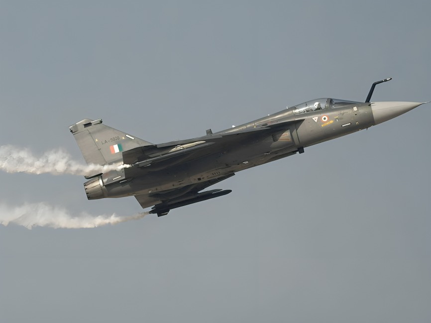 Avión de combate de India se estrella