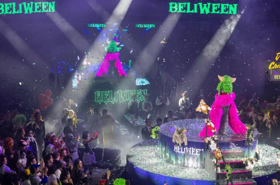 Belinda organiza su fiesta de Halloween