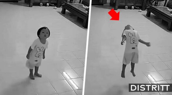 Captan a niño siendo elevado mientras jugaba