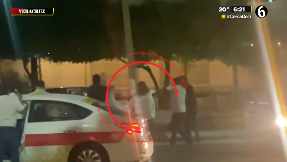 Mujer agrede a su novio porque la descubrió siendo infiel
