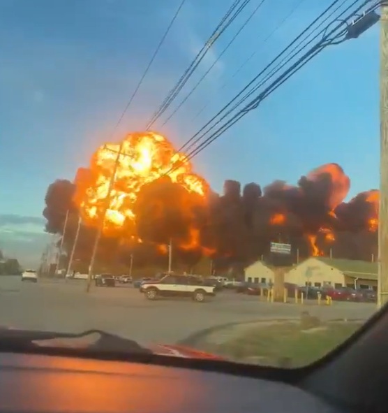 Revelan video de avionazo en Kentucky