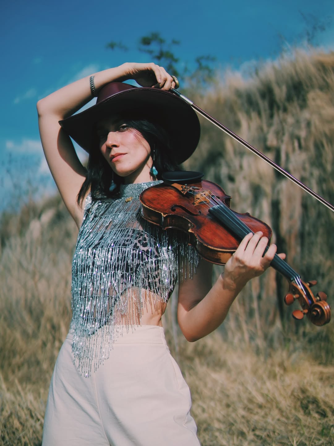 ¿Quién es Esmeralda Canape, violinista de Nodal?
