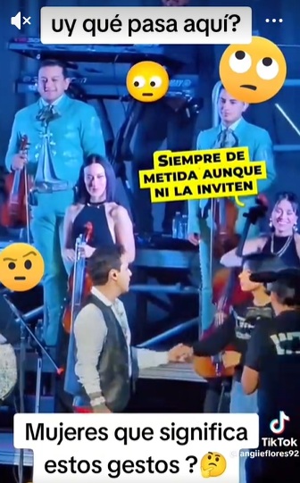 Violinista de Nodal en concierto