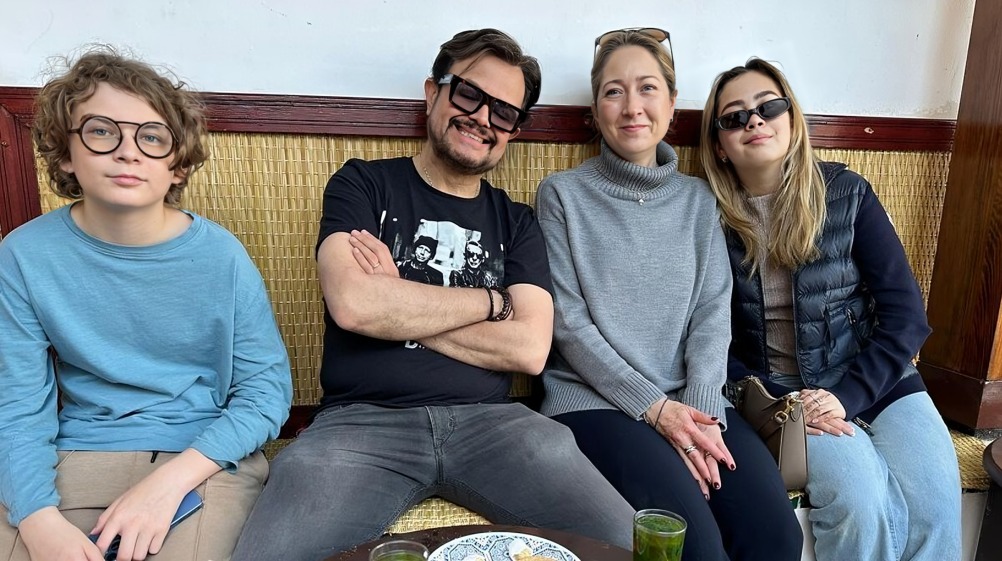 Aleks Syntek niega rumores de divorcio