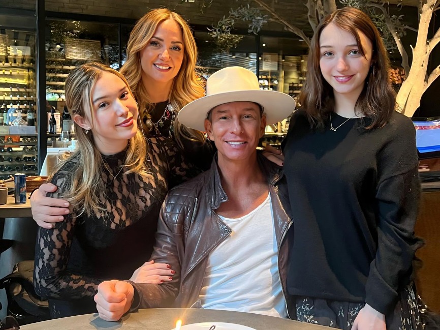 Así es la relación de Erik Rubín y novio de Andrea Legarreta?