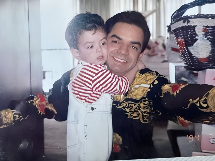 Así fue la paternidad de Eugenio Derbez con José Eduardo