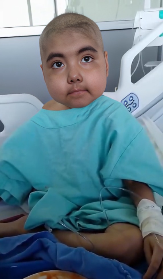 Niña con cáncer pide irse al cielo