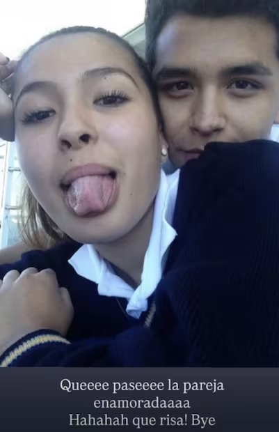 Nodal de adolescente y su novia de entonces