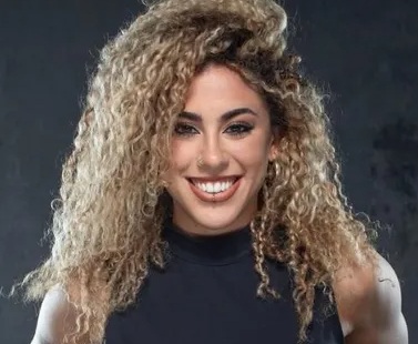 Cazzu junto a su bailarín