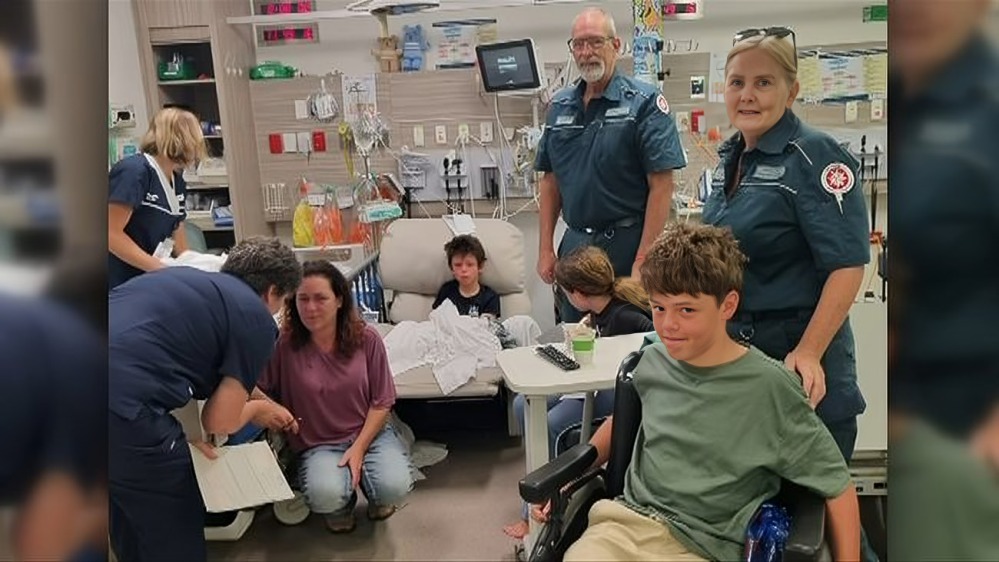 Familia había quedado atrapada en el mar