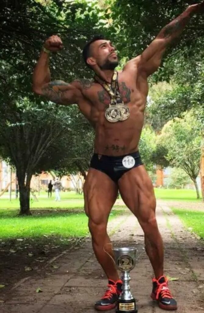 Fisicoculturista de 22 años muere durante entrenamiento en gimnasio de Smart FIt