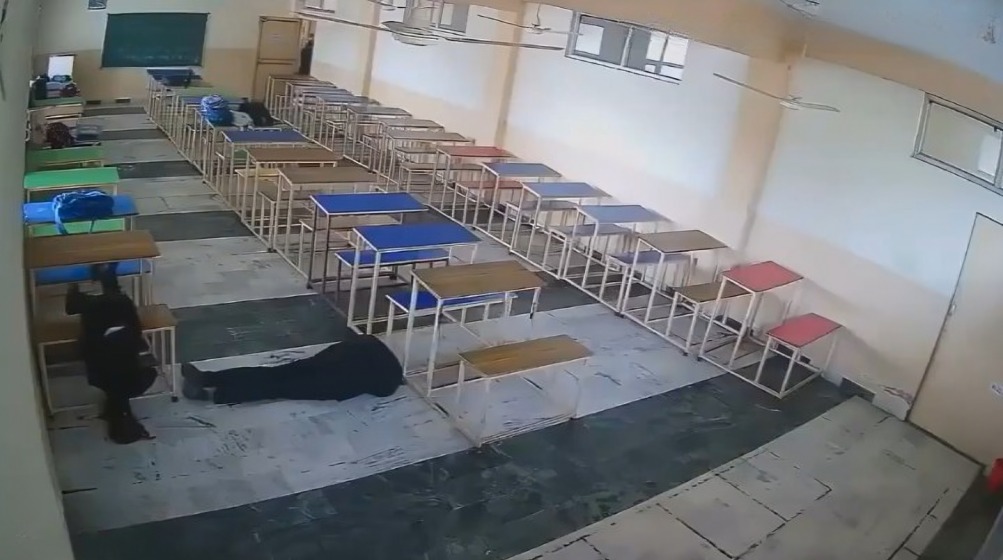 Joven asesina a compañera tras rechazarlo