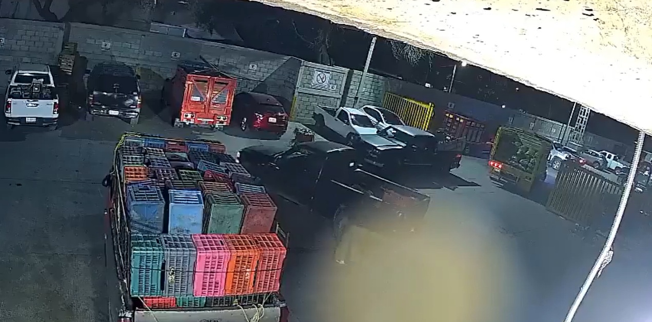 Niño muere al ser atropellado en Central de Abastos 