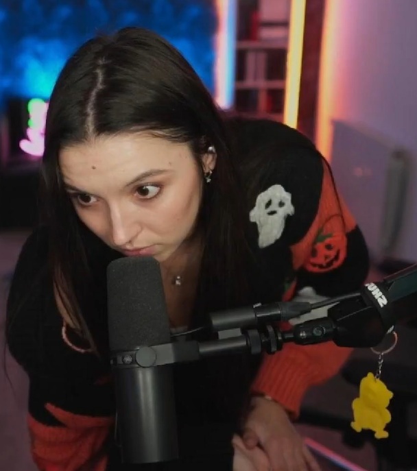 Streamer sufre lesión al atrapar katana 