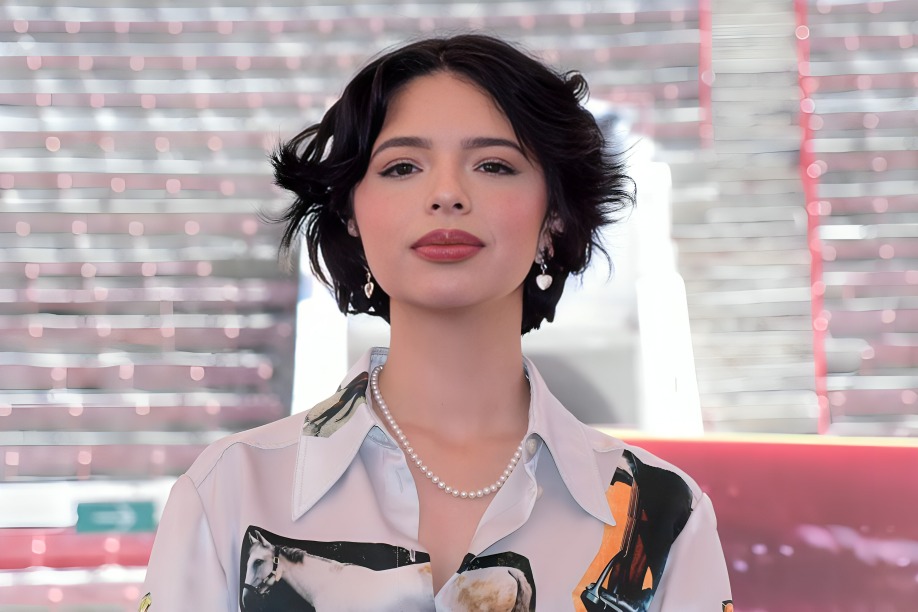 Acusan a Ángela Aguilar de copiar videos románticos de Belinda y Nodal